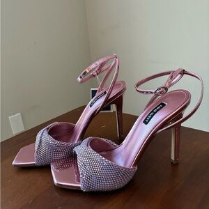 New Never Worn Nine West Pink Twinkle Heels size 8.5